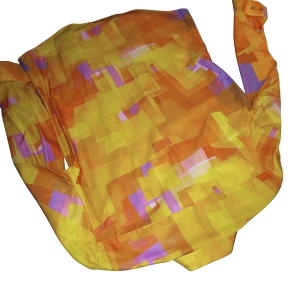 Dolce Guava Milano Italian Made Button Down Long Sleeve Abstract Shirt. SIZE L - Picture 4 of 5